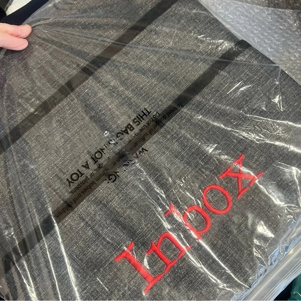 Thirty-one embroidered Inbox Wall Together Pocket Board signature collection - Picture 6 of 7